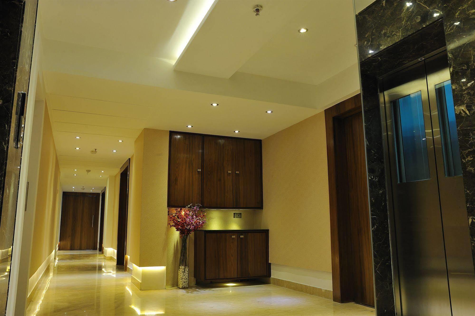 Hotel Niharika Kalkuta Zewnętrze zdjęcie