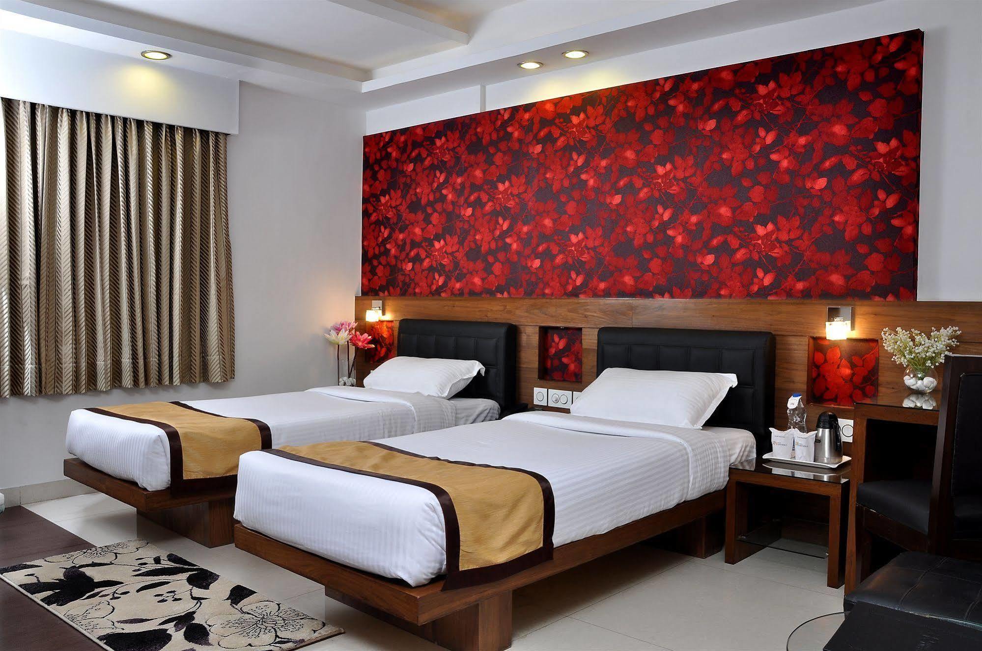 Hotel Niharika Kalkuta Zewnętrze zdjęcie