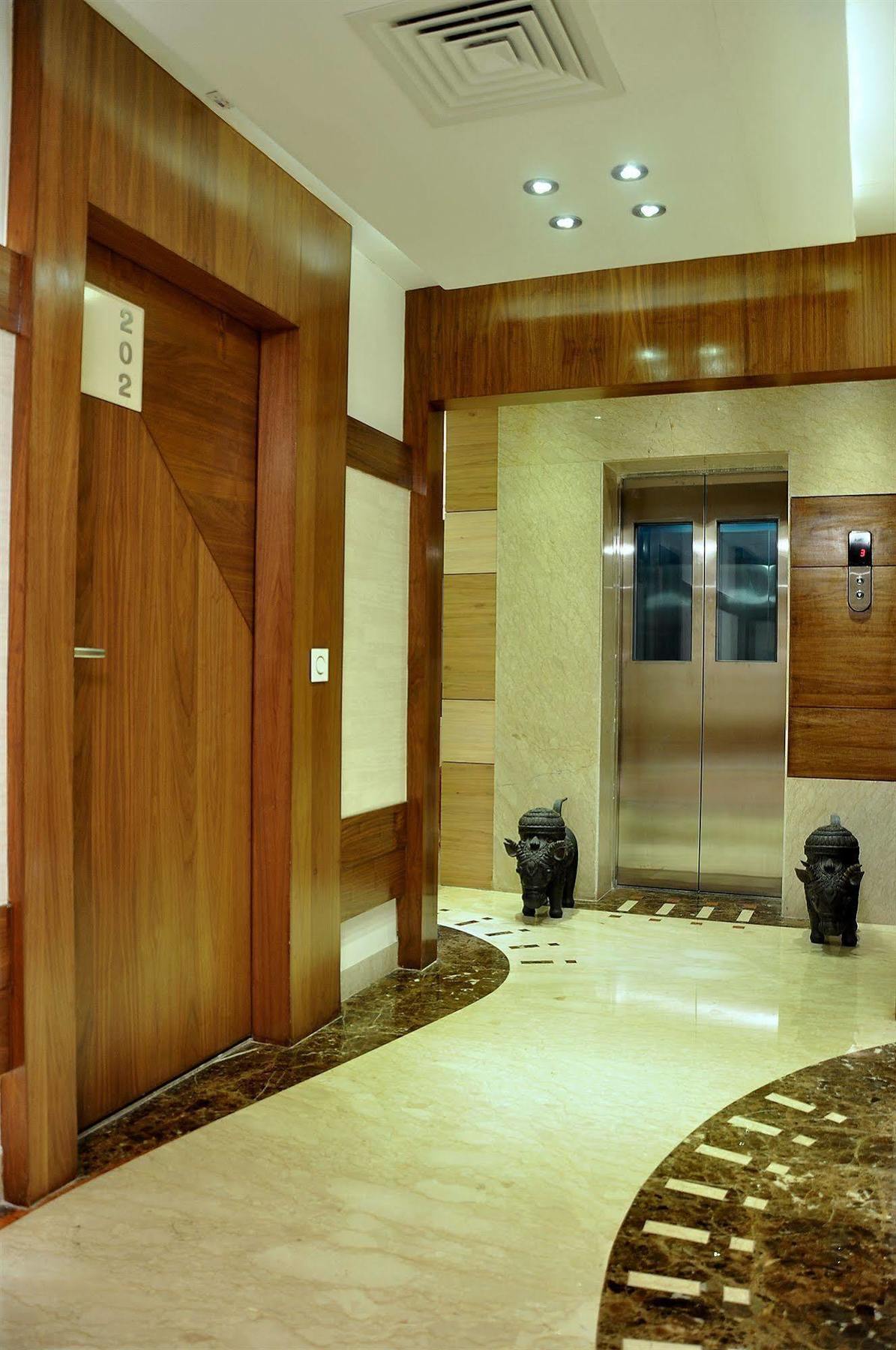Hotel Niharika Kalkuta Zewnętrze zdjęcie